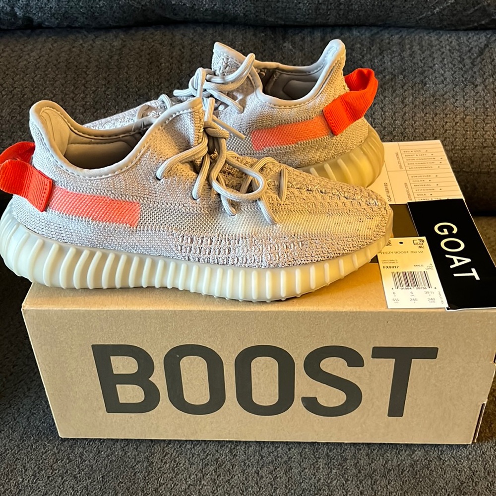 SOLD: #Yeezy #Boost #350 #V2 #TailLight #Adidas #350V2 #Sneakers